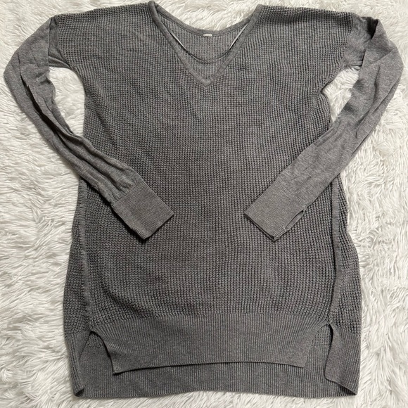 lululemon sweater life v neck sweater size 2/4 - Picture 2 of 8